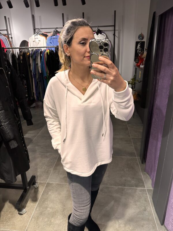 BEYAZ KAPŞONLU SWEAT - Görsel 4