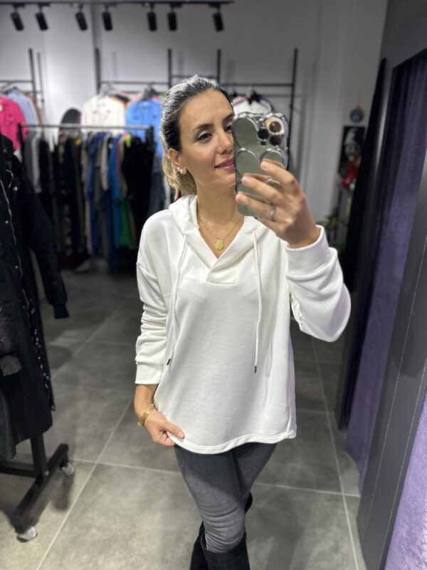 BEYAZ KAPŞONLU SWEAT - Görsel 3