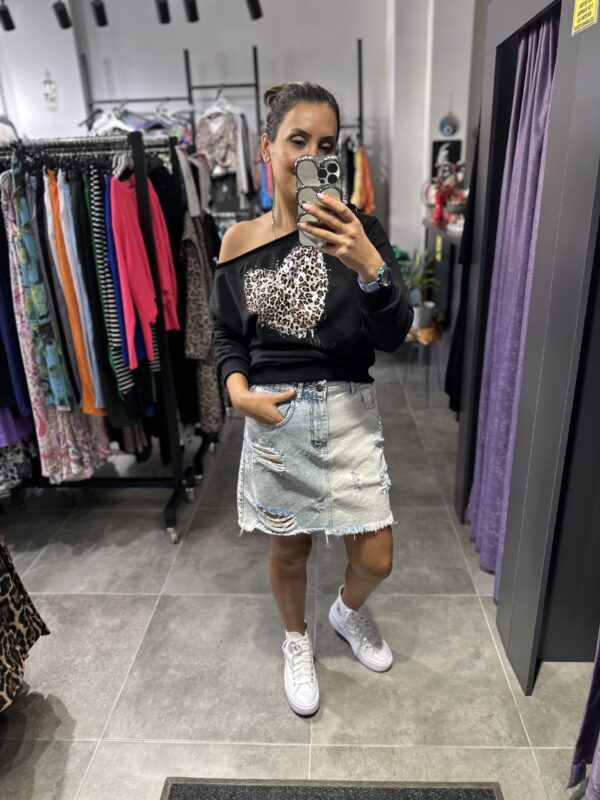 SİYAH KALP LEOPAR OMZU DÜŞÜK SWEAT - Görsel 2