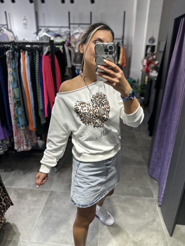 BEYAZ KALP LEOPAR OMZU DÜŞÜK SWEAT - Görsel 7