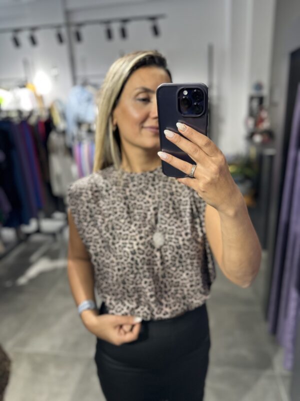 LEOPAR KOLSUZ ALT LASTİKLİ BLUZ