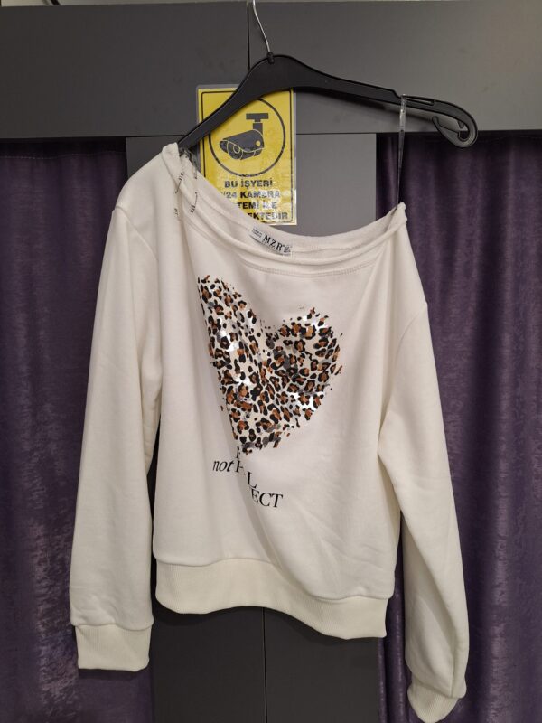 BEYAZ KALP LEOPAR OMZU DÜŞÜK SWEAT - Görsel 6