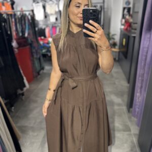 KAHVE DÜĞMELİ UZUN ELBİSE