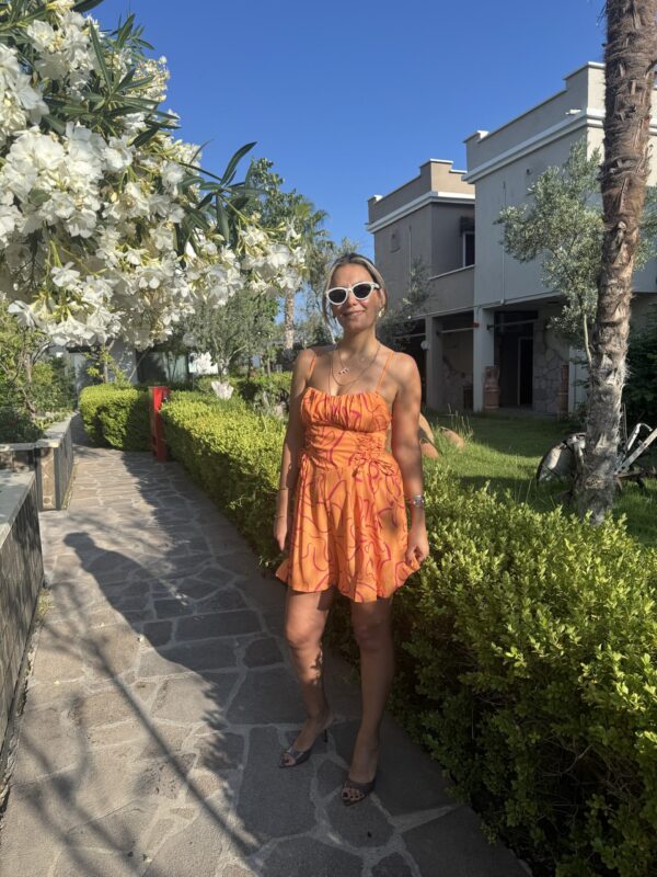 TURUNCU RENKLİ KISA TULUM