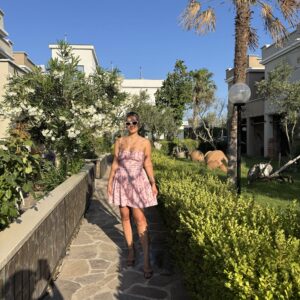 PEMBE RENKLİ KISA TULUM